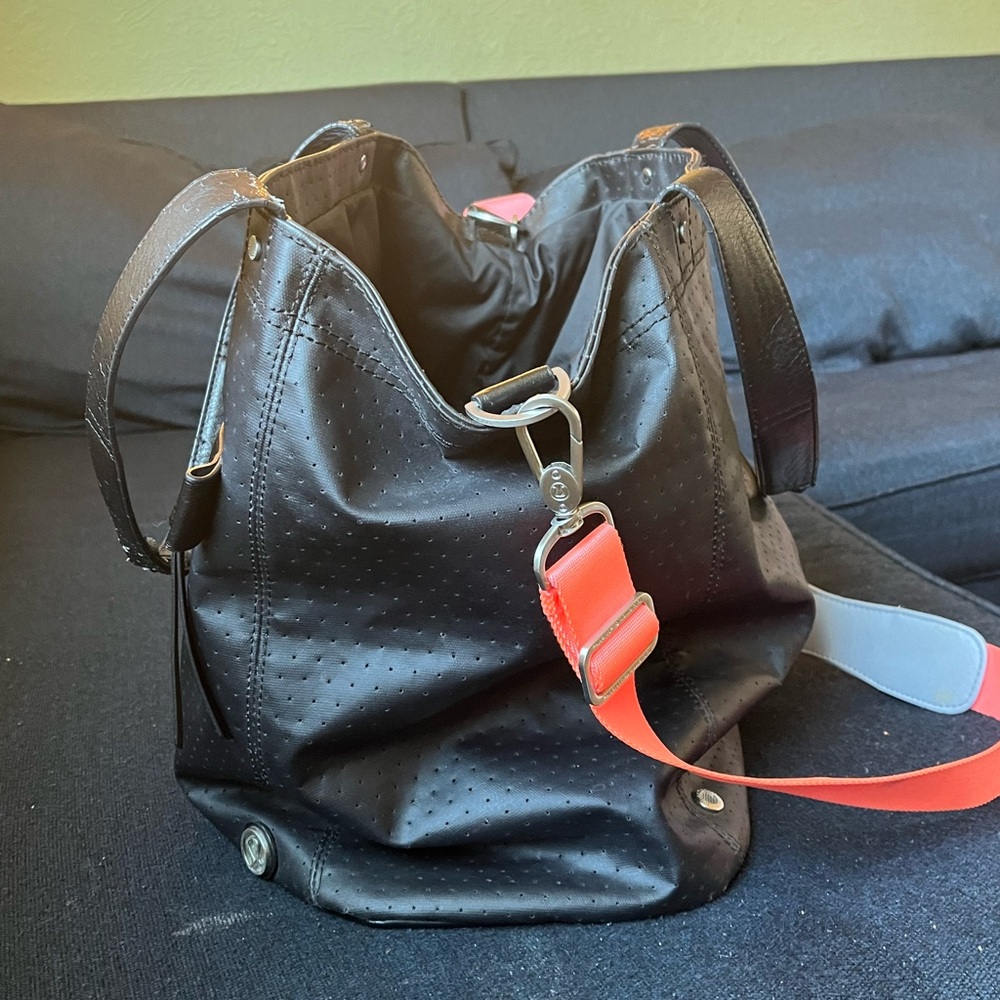 Lululemon bag